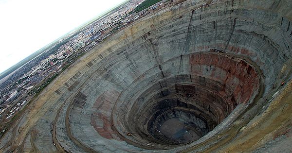 «Anthropology of mining»: universalismi strutturali in contesto industrializzato (parte I)