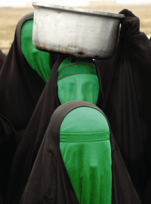 4 Etnie. Foto di Babak Kazemi, 2004