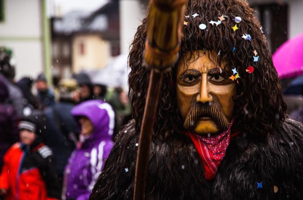Suono rituale. I campanacci nei Carnevali alpini di Sappada, Sauris e Imst